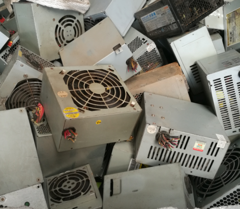 電腦主機電源